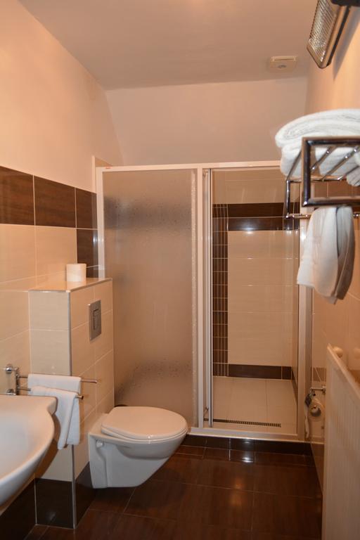 Hotel Koruna Karlstejn Phòng bức ảnh
