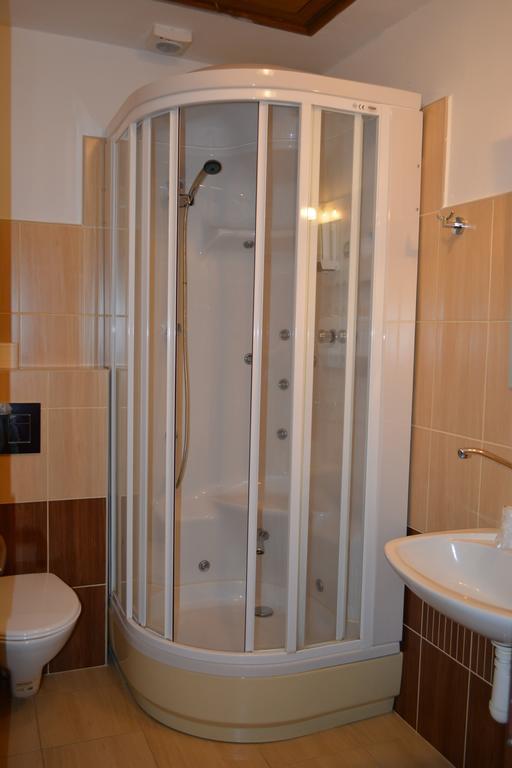 Hotel Koruna Karlstejn Phòng bức ảnh